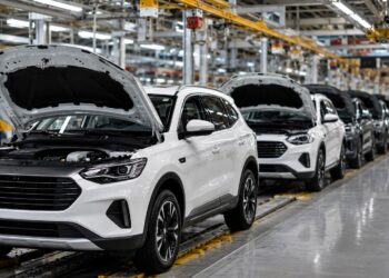 Otomotivde ihracat 7 ayda 24,4 milyar dolara çıktı: Üretimde düşüş dikkat çekti Otomotivde ihracat 7 ayda 24,4 milyar dolara çıktı: Üretimde düşüş dikkat çekti