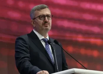 Duran’dan SDG'nin Feshi Sonrası Suriye Mesajı: “Barış Ve İstikrarı Desteklemeye Devam Edeceğiz” Duran’dan SDG’nin Feshi Sonrası Suriye Mesajı: “Barış Ve İstikrarı Desteklemeye Devam Edeceğiz”
