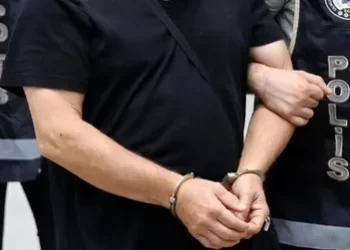 Sahte Daire İlanıyla Milyonluk Vurgun İddiası: 13 Şüpheli Adliyeye Sevk Edildi Sahte Daire İlanıyla Milyonluk Vurgun İddiası: 13 Şüpheli Adliyeye Sevk Edildi