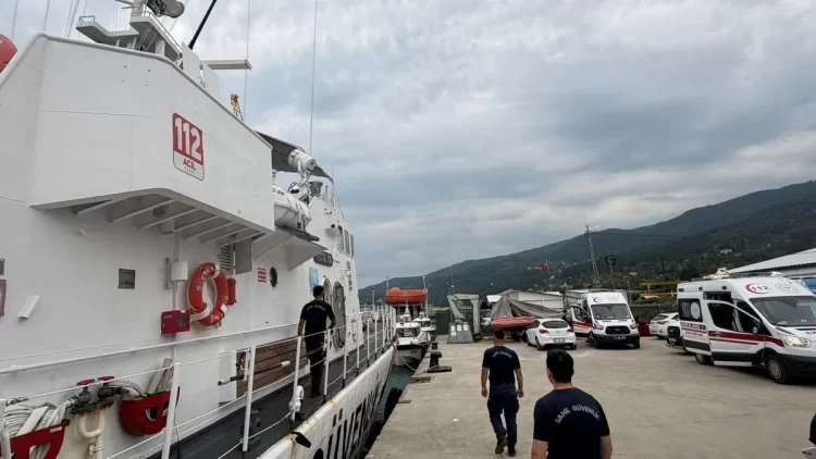 Kastamonu Açıklarında Ticari Gemide Panik! 13 Mürettebat Kurtarıldı Ticari Gemi habermeydan