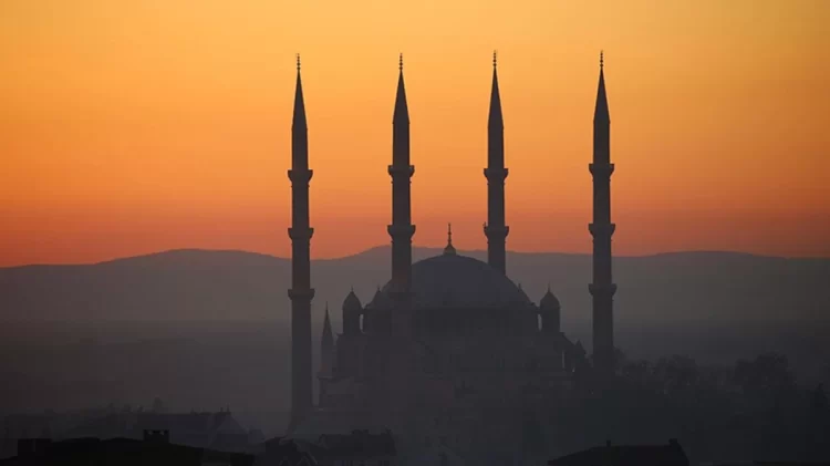 Uc Aylar Ne Zaman habermeydan