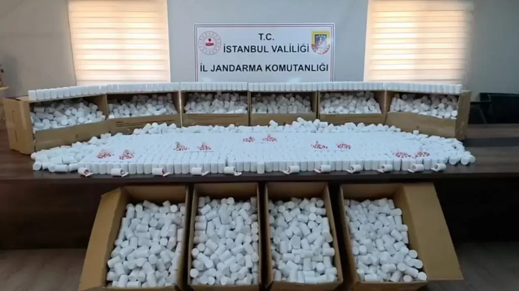İstanbul'da Dev Uyuşturucu Operasyonu: 257 Bin Hap Ele Geçirildi, 2 Şüpheli Tutuklandı Uyusturucu Operasyonu7 habermeydan