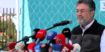 Bakan Yumaklı Son Durumu Açıkladı: 3 Günde 218 Yangına Müdahale Edildi, 213'ü Kontrol Altında Bakan Yumaklı Son Durumu Açıkladı: 3 Günde 218 Yangına Müdahale Edildi, 213’ü Kontrol Altında