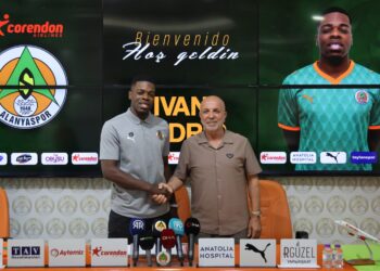 Alanyaspor, Ivan Cedric'i açıkladı! Alanyaspor, Ivan Cedric’i açıkladı!