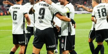 Beşiktaş, 3 golle avantajı kaptı! Beşiktaş, 3 golle avantajı kaptı!