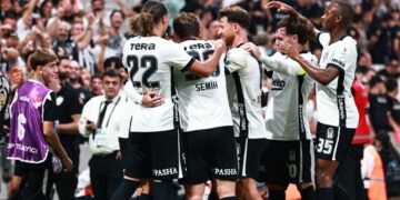 Beşiktaş, Eyüpspor'a 1 attı 3 aldı! Beşiktaş, Eyüpspor’a 1 attı 3 aldı!