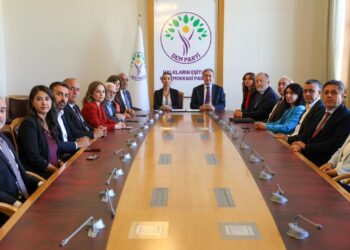 DEM Parti Çerçeve Kanun Teklifi’ne imza attı