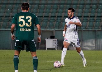 Esenler Erokspor ile Sarıyer puanları paylaştı! Esenler Erokspor ile Sarıyer puanları paylaştı!
