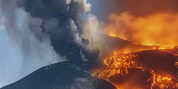 Etna Yanardağı yeniden patladı: Katanya Havalimanı’nda uçuşlar askıya alındı