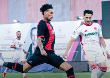 Fatih Karagümrük 2-1 Ümraniyespor Fatih Karagümrük 2-1 Ümraniyespor
