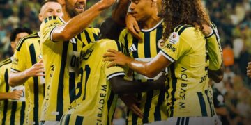 Fenerbahçe 4-2 Konyaspor Fenerbahçe 4-2 Konyaspor