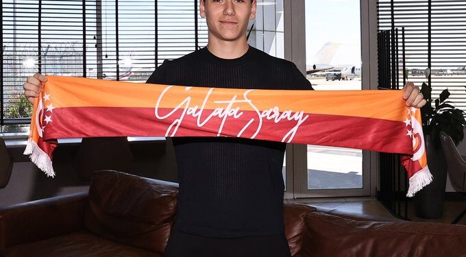 Galatasaray’ın yeni transferi Aleksey Batrakov İstanbul’da!
