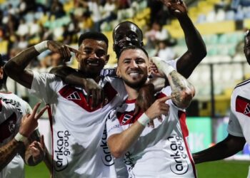 Gaziantep FK, Eyüp'te 1 attı 3 aldı! Gaziantep FK, Eyüp’te 1 attı 3 aldı!