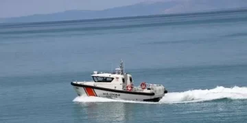 İzmir ve Muğla’da göçmen kaçakçılığı operasyonu: 9 organizatör ve 132 düzensiz göçmen yakalandı İzmir ve Muğla’da göçmen kaçakçılığı operasyonu: 9 organizatör ve 132 düzensiz göçmen yakalandı