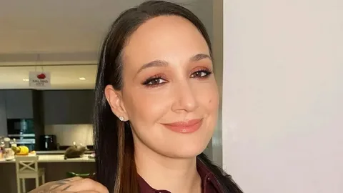 Gupse Özay'ın 42'nci yaş mutluluğu gupse ozayin 42nci yas mutlulugu habermeydan