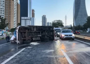 İstanbul’da 11 aracın karıştığı zincirleme kaza: Çok sayıda kişi yaralandı