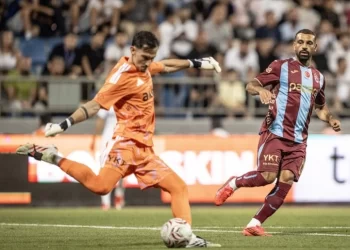 Kasımpaşa ile Trabzonspor yenişemedi! Kasımpaşa ile Trabzonspor yenişemedi!
