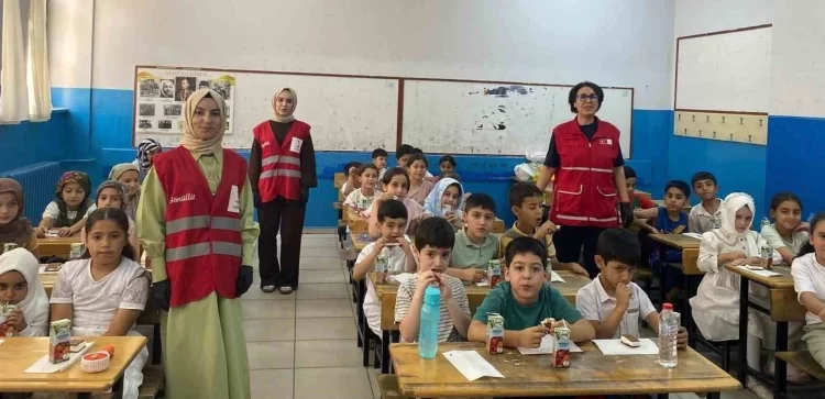 kizilaydan muslu 6 bin 758 cocuga ikram destegi habermeydan e1786115360950