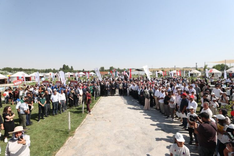 Malazgirt'te 955. Yıl Coşkusu Törenle Başladı! malazgirtte 955 yil coskusu torenle basladi habermeydan