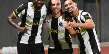 Manisa FK, Vanspor FK'yı 4 golle geçti! Manisa FK, Vanspor FK’yı 4 golle geçti!