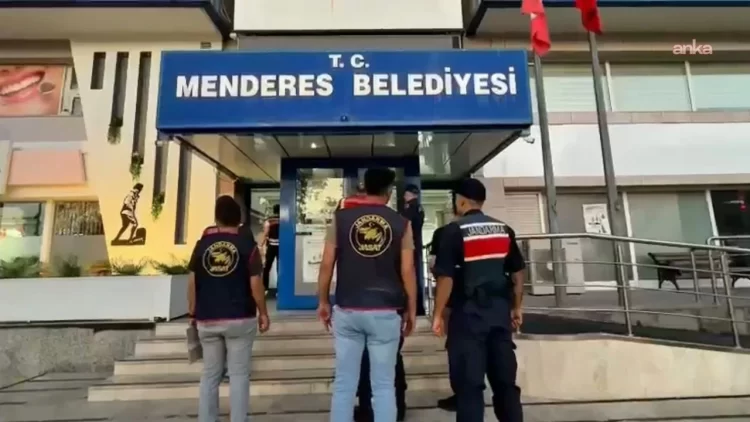 Menderes Belediyesi soruşturmasında 10 tutuklama! Menderes Belediyesi soruşturmasında 10 tutuklama...