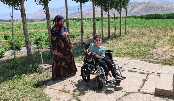 Muş'ta, 14 Yaşındaki Yusuf Akülü Sandalyesine Kavuştu! musta 14 yasindaki yusuf akulu sandalyesine kavustu habermeydan e1786460877696