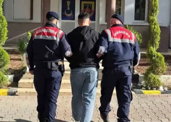Muş'ta, 4 Yıl Hapis Cezası Bulunan Hırsızlık Hükümlüsü Yakalandı! Muş’ta, 4 Yıl Hapis Cezası Bulunan Hırsızlık Hükümlüsü Yakalandı!