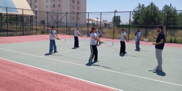 Muş'ta, Yaz Spor Okullarına Tenis Damgası! Muş’ta, Yaz Spor Okullarına Tenis Damgası!