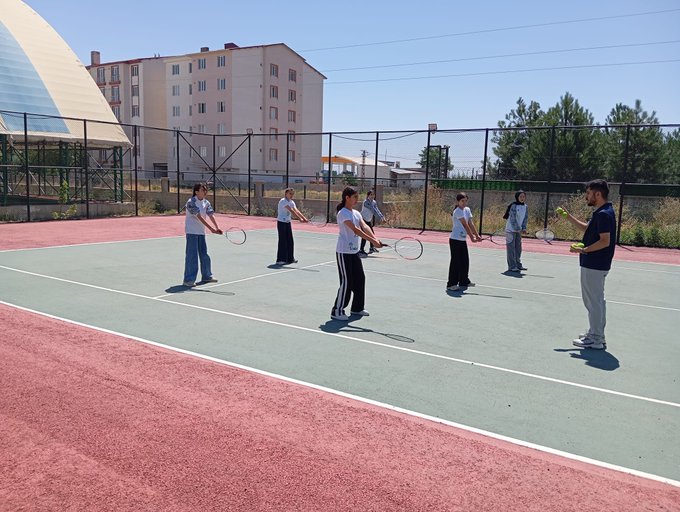 Muş'ta, Yaz Spor Okullarına Tenis Damgası! musta yaz spor okullarina tenis damgasi habermeydan