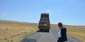 Muş'un Uzgörür Beldesinde, Asfalt, Altyapı ve Üstyapı Yenileniyor! Muş’un Uzgörür Beldesinde, Asfalt, Altyapı ve Üstyapı Yenileniyor!