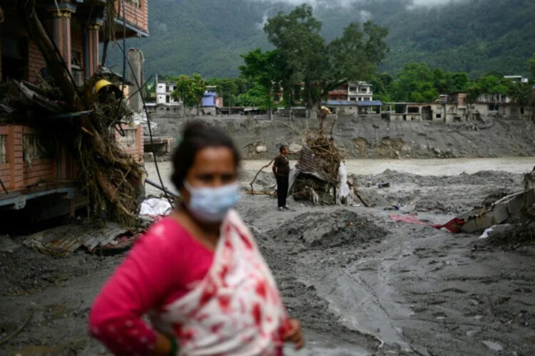 Nepal ve Tibet'teki sel felaketinde can kaybı 750'ye yükseldi Nepal ve Tibet'teki sel felaketinde can kaybı 750'ye yükseldi.