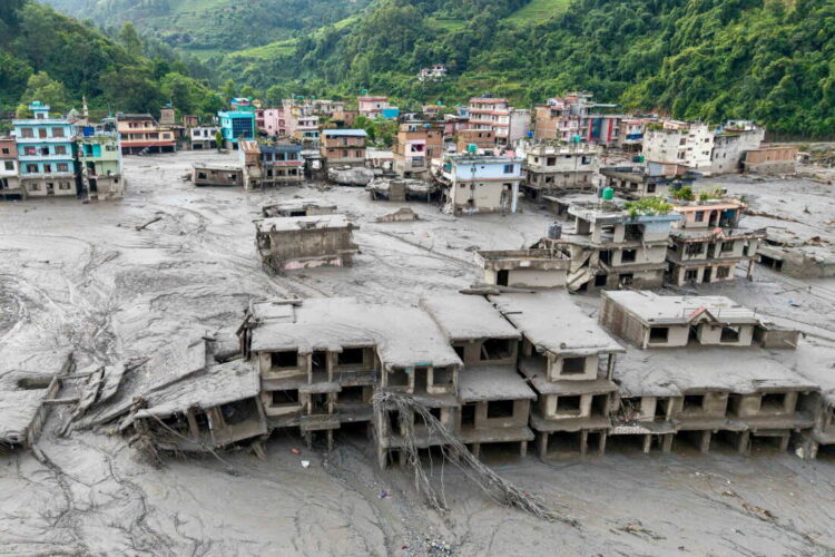Nepal’de felaketin merkezine ulaştılar! Kurtarma ekibinin gördüğü manzara dehşete düşürdü Nepal’de felaketin merkezine ulaştılar..