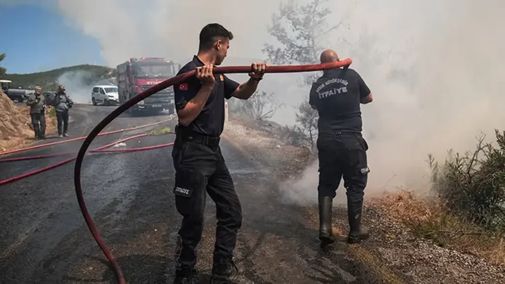 Türkiye'de peş peşe orman yangınları: 4 bölgede alevlerle mücadele sürüyor orman yanginlari habermeydan