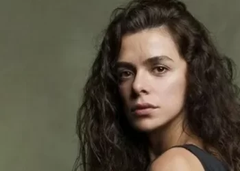 Özge Özpirinçci’ye genç oyuncudan sert sözler: Beni ve ailemi çetelere yem ettin