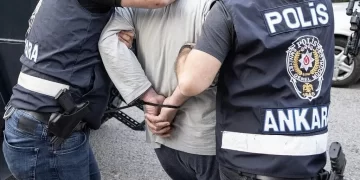 Sahte ekspertiz raporlarıyla vatandaşlık operasyonu! 32 şüpheli tutuklandı Sahte ekspertiz raporlarıyla vatandaşlık operasyonu! 32 şüpheli tutuklandı