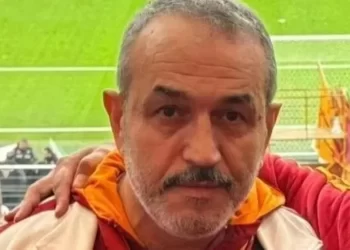 UltraAslan lideri Sebahattin Şirin’in evinde 8,5 saatlik arama: 65 milyon liralık altın ve ziynet eşyası bulundu UltraAslan lideri Sebahattin Şirin’in evinde 8,5 saatlik arama: 65 milyon liralık altın ve ziynet eşyası bulundu
