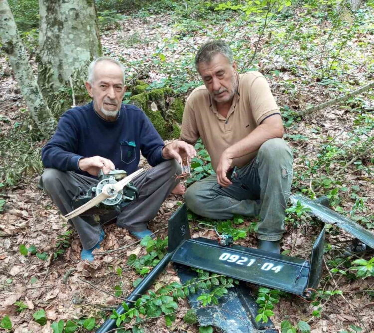 Sinop Ayancık'ta, Mantar Ararken İHA Parçası Buldu! sinop ayancikta mantar ararken iha parcasi buldu habermeydan e1786372607328