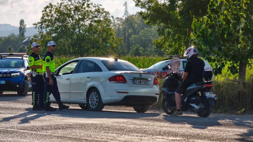 Sinop Erfelek'te, Jandarmadan 7/24 Trafik Denetimi! sinop erfelekte jandarmadan 724 denetim habermeydan