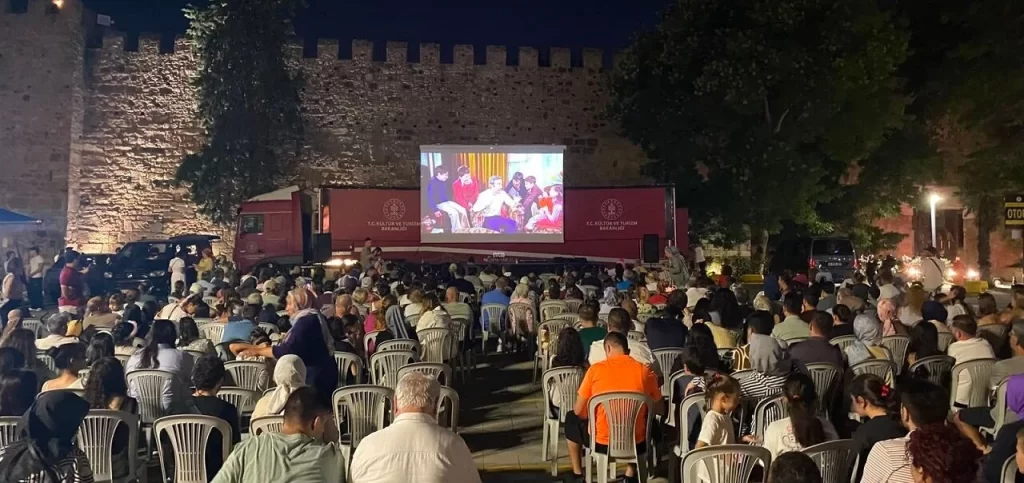 Sinop'ta, Gezen Sinema Coşkusu! sinopta gezen sinema coskusu habermeydan e1786715331523