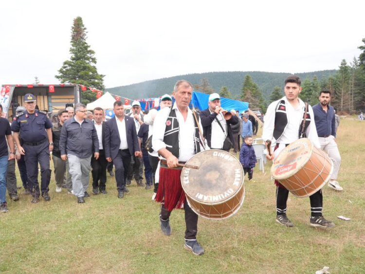 Sinop'un Eymir Köyü'nde Renkli Şenlik! sinopun eymir koyunde renkli senlik habermeydan