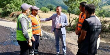 Sinop'un Tangal Köyü'nde Sathi Kaplama Mesaisi! Sinop’un Tangal Köyü’nde Sathi Kaplama Mesaisi!