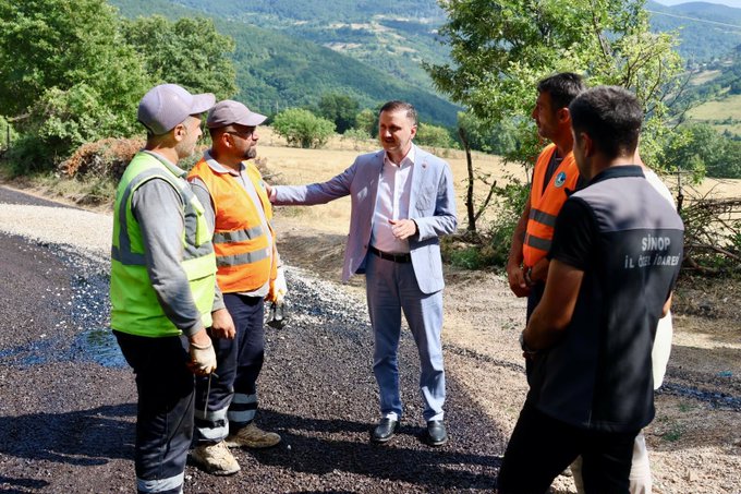 Sinop'un Tangal Köyü'nde Sathi Kaplama Mesaisi! sinopun tangal koyunde sathi kaplama mesaisi habermeydan