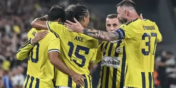 Fenerbahçe, Şampiyonlar Ligi'nde play-off turuna yükseldi! Fenerbahçe, Şampiyonlar Ligi’nde play-off turuna yükseldi!