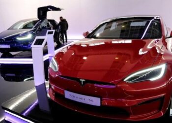 Tesla'nın iki popüler modeli inceleme altında Tesla’nın iki popüler modeli inceleme altında