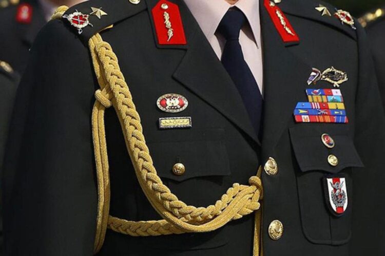 205 general ve amiral yeni görev yerlerine atandı.