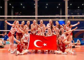 U17 Kız Milli Takımı, Şili'ye set vermeden son 16'ya yükseldi! U17 Kız Milli Takımı, Şili’ye set vermeden son 16’ya yükseldi!