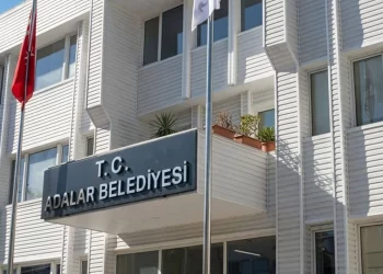 Adalar’da başkan vekili seçimi ertelendi: Mecliste yeter sayı çıkmadı