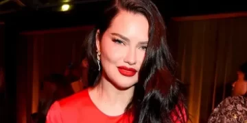 45 Yaşındaki Adriana Lima’nın son hali görenleri şaşırttı 45 Yaşındaki Adriana Lima’nın son hali görenleri şaşırttı