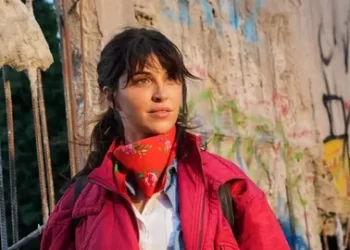 Güneşin Doğduğu Yer’in Leyla’sı Beyza Gümülcine kimdir? Kaç yaşında, hangi dizilerde oynadı? Güneşin Doğduğu Yer’in Leyla’sı Beyza Gümülcine kimdir? Kaç yaşında, hangi dizilerde oynadı?