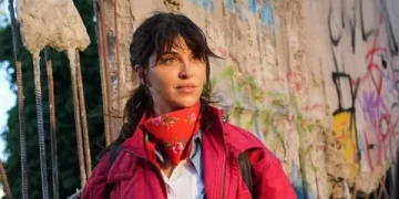 Güneşin Doğduğu Yer’in Leyla’sı Beyza Gümülcine kimdir? Kaç yaşında, hangi dizilerde oynadı? Güneşin Doğduğu Yer’in Leyla’sı Beyza Gümülcine kimdir? Kaç yaşında, hangi dizilerde oynadı?